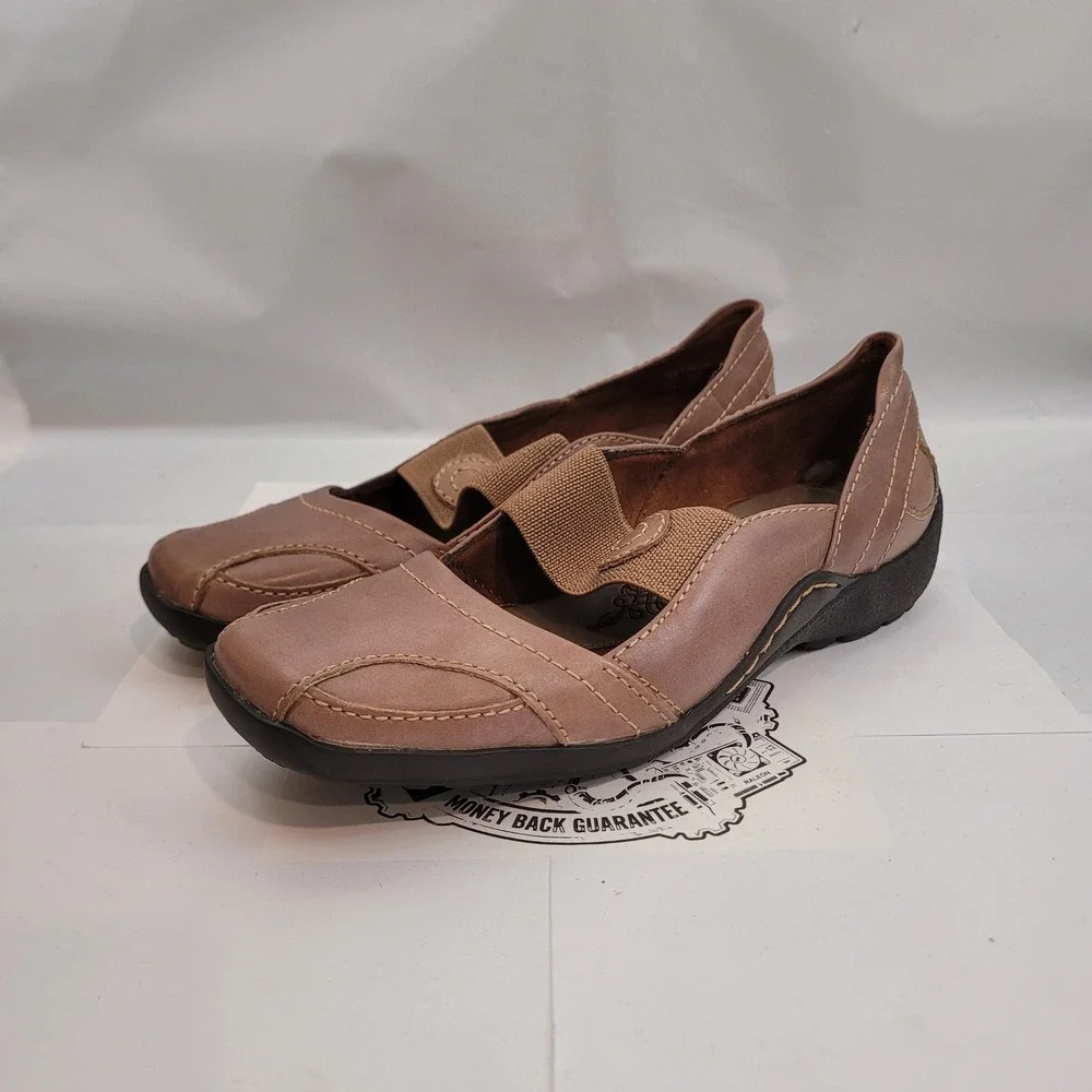 Auditions Womens Leather Mary Jane Elastic Strap Flats Taupe Size 7W Square Toe